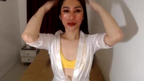 Snapshot of missangelxxx chatting on December 19, 2024, 2:45 am missangelxxx online show from December 19, 2024, 2:45 am