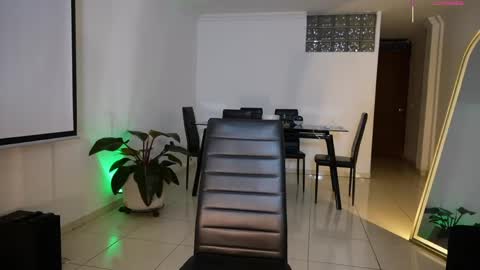 missara_ online show from April 13, 2026, 11:10 pm