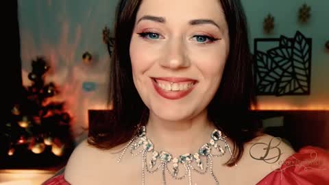 The divine Beverly online show from December 25, 2024, 8:17 pm