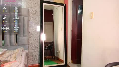 Miss Evelyn  online show from October 19, 2025, 12:17 pm