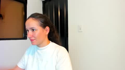 Snapshot of misscandy__ chatting on January 10, 2025, 7:43 pm misscandy online show from January 10, 2025, 7:43 pm