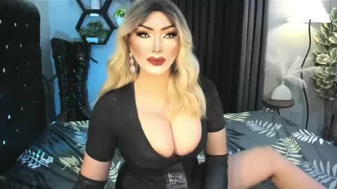 PRIESTESS CHANNEL online show from June 19, 2026, 6:23 pm