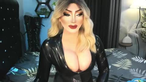 PRIESTESS CHANNEL online show from June 29, 2026, 10:43 pm