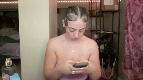 Miss. CogacWoods online show from October 31, 2025, 3:46 pm