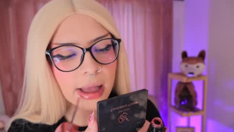 Snapshot of misselektra__ chatting on October 4, 2025, 1:20 pm ELEKTRA online show from October 4, 2025, 1:20 pm