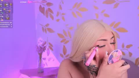 Snapshot of misselektra__ chatting on November 5, 2025, 4:01 am ELEKTRA online show from November 5, 2025, 4:01 am