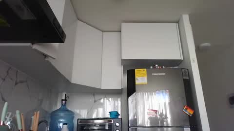 melodie  online show from February 21, 2025, 1:44 pm