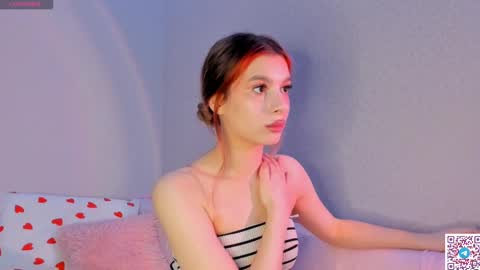 Snapshot of misseliss chatting on February 25, 2025, 10:29 pm Hello dear my name Elisa online show from February 25, 2025, 10:29 pm