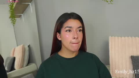 Snapshot of missemily_11 chatting on October 9, 2025, 9:18 am Yuliana online show from October 9, 2025, 9:18 am