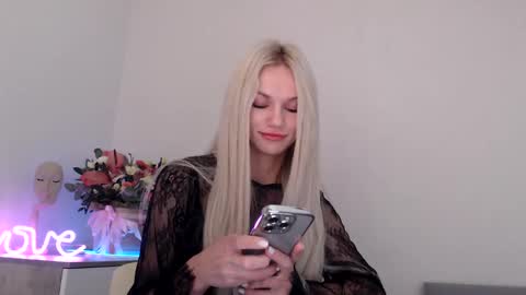 EMMA online show from December 4, 2024, 8:51 pm