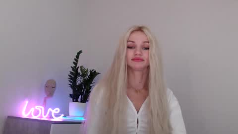 EMMA online show from December 12, 2024, 9:04 pm