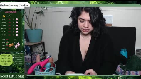 Snapshot of missestephy1997 chatting on February 5, 2025, 10:22 pm Miss Estephy online show from February 5, 2025, 10:22 pm