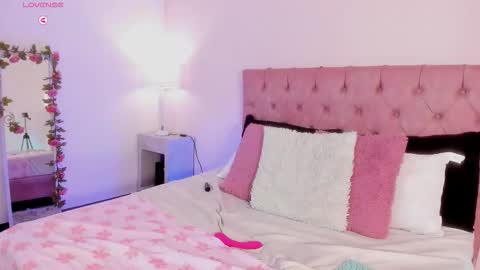 Melany Hiller online show from March 27, 2026, 8:26 am