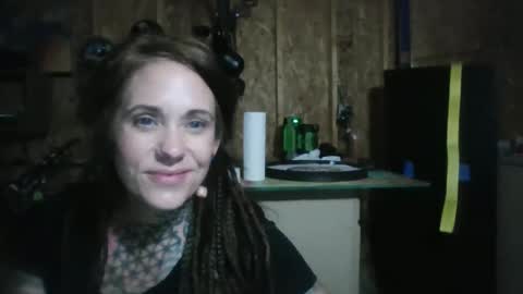 Snapshot of misshoneybadger333 chatting on September 25, 2025, 12:47 am misshoneybadger333 online show from September 25, 2025, 12:47 am