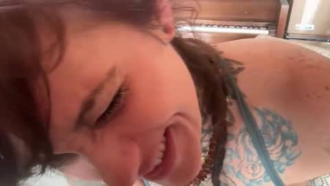 misshoneybadger333 online show from May 30, 2026, 7:55 pm