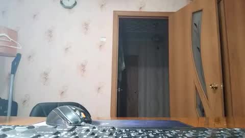 missielorrie online show from October 15, 2025, 6:02 am