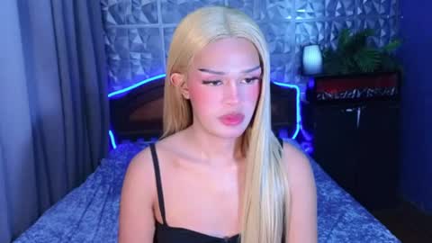 Snapshot of missionary_addiction_cumshot chatting on June 11, 2026, 2:37 pm im your queen steffie online show from June 11, 2026, 2:37 pm