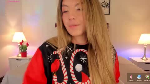 Bella Castillo online show from December 3, 2025, 1:31 pm