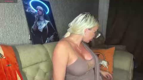 Jess online show from July 7, 2026, 7:51 pm