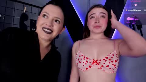 Miss Kara and Ariana online show from September 15, 2025, 11:54 am