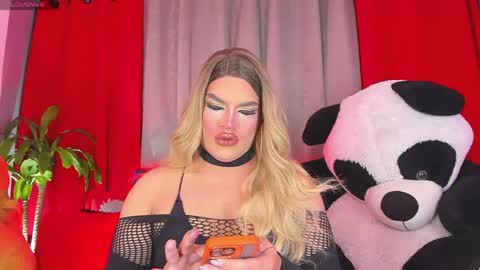 kassandra lazcano online show from May 10, 2026, 1:00 am