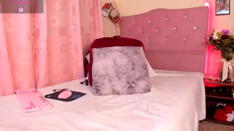   online show from October 28, 2025, 8:33 pm