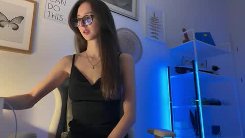 Snapshot of misslalii chatting on February 24, 2026, 1:53 pm misslalii online show from February 24, 2026, 1:53 pm