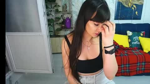 MissLaura online show from February 9, 2025, 10:09 am