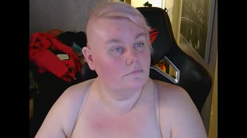 misslj90 online show from May 10, 2026, 9:09 pm
