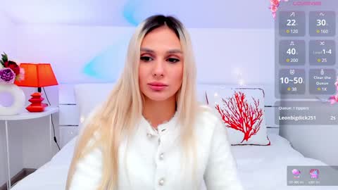 Snapshot of misslou_ chatting on February 4, 2025, 12:55 pm Lou online show from February 4, 2025, 12:55 pm