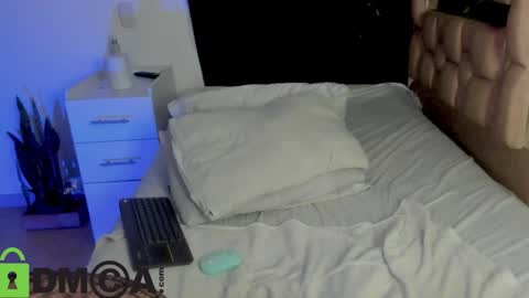 Lucye Robbie online show from January 5, 2025, 7:49 am