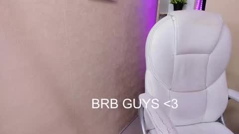 Snapshot of misslynn_ chatting on March 7, 2025, 7:19 am i am lyn online show from March 7, 2025, 7:19 am