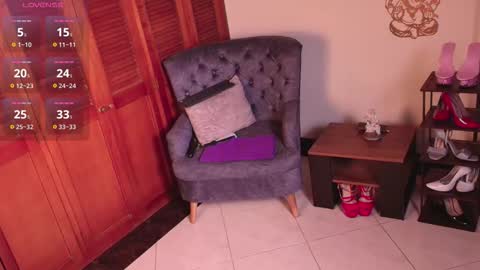 Snapshot of missmabelle_ chatting on February 24, 2026, 11:25 pm Im Valentina online show from February 24, 2026, 11:25 pm