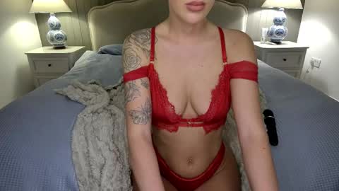Snapshot of missmadisonmae chatting on April 21, 2026, 9:17 pm Miss Madison Mae online show from April 21, 2026, 9:17 pm