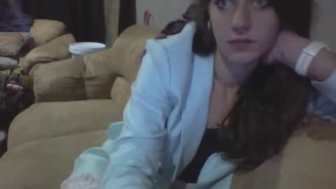 Snapshot of missmeandre chatting on December 21, 2024, 7:38 pm 4bdn couple online show from December 21, 2024, 7:38 pm