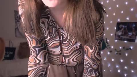 Li  online show from December 20, 2025, 3:52 pm