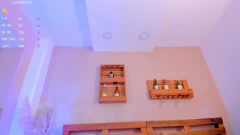 Snapshot of missmiaa_ chatting on October 29, 2025, 11:45 am Mia online show from October 29, 2025, 11:45 am