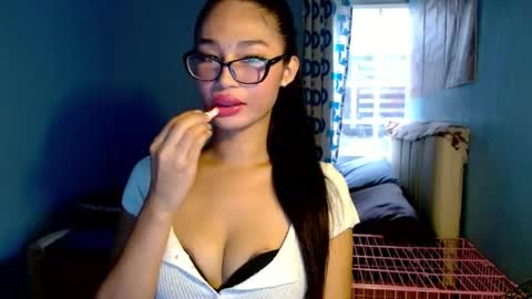 missminervaa online show from July 27, 2026, 8:10 am