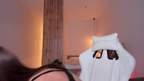 Miss Molly -  online show from March 2, 2026, 5:08 am