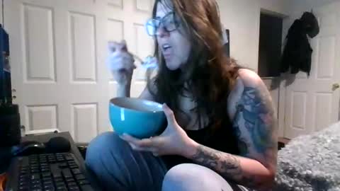 MissMona online show from April 9, 2026, 10:20 am