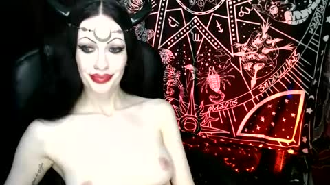 MissMoonDoll online show from January 2, 2025, 7:33 am