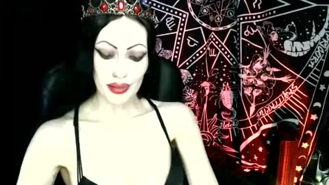 MissMoonDoll online show from May 20, 2026, 4:51 am