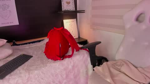 Snapshot of missnickeloo chatting on February 22, 2025, 8:42 pm insta miss nickeloo online show from February 22, 2025, 8:42 pm