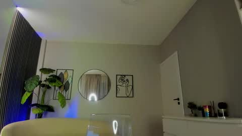 Miss Obsidian online show from February 19, 2026, 9:00 pm