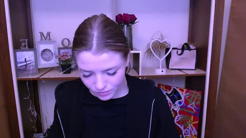 Olivia online show from December 24, 2024, 12:11 pm