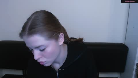 Olivia online show from January 3, 2025, 7:49 am