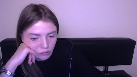 Olivia online show from February 19, 2025, 12:55 pm