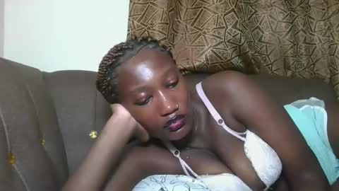 pretty gal online show from November 6, 2025, 7:59 pm