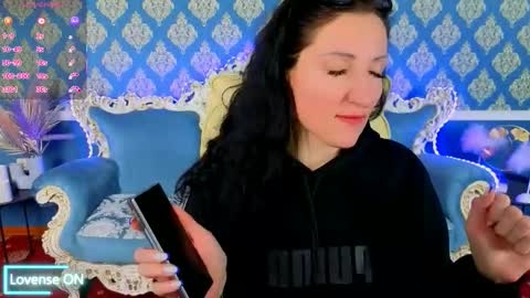 missrossi online show from February 9, 2026, 1:37 pm