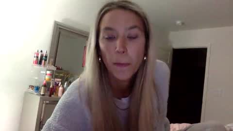 Alyssa online show from May 4, 2026, 1:01 am